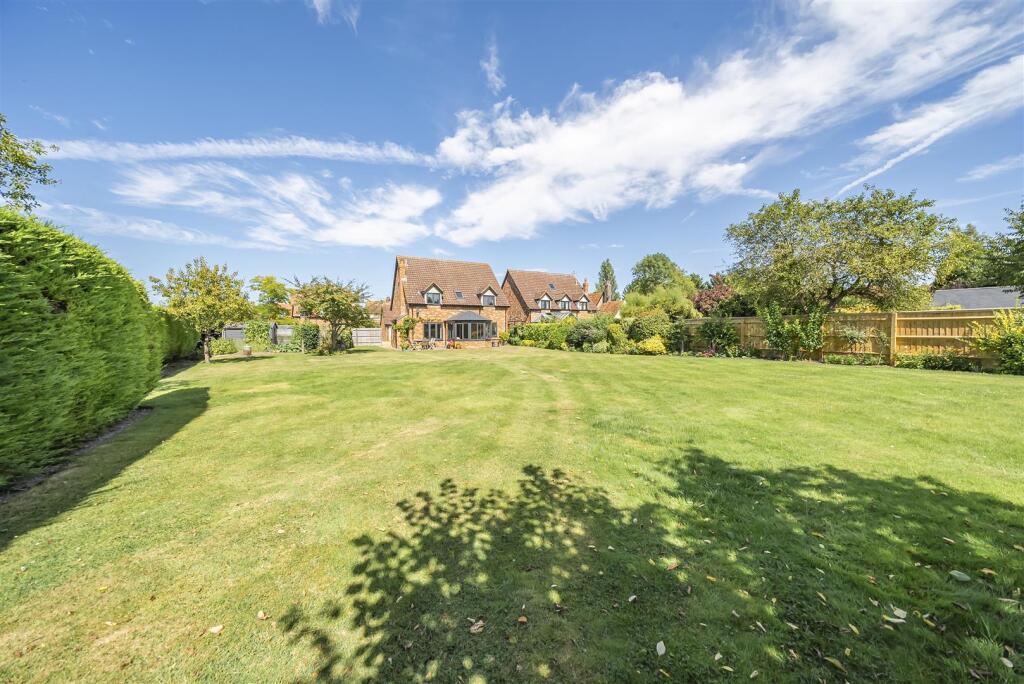 Main image of property: Ivinghoe Aston