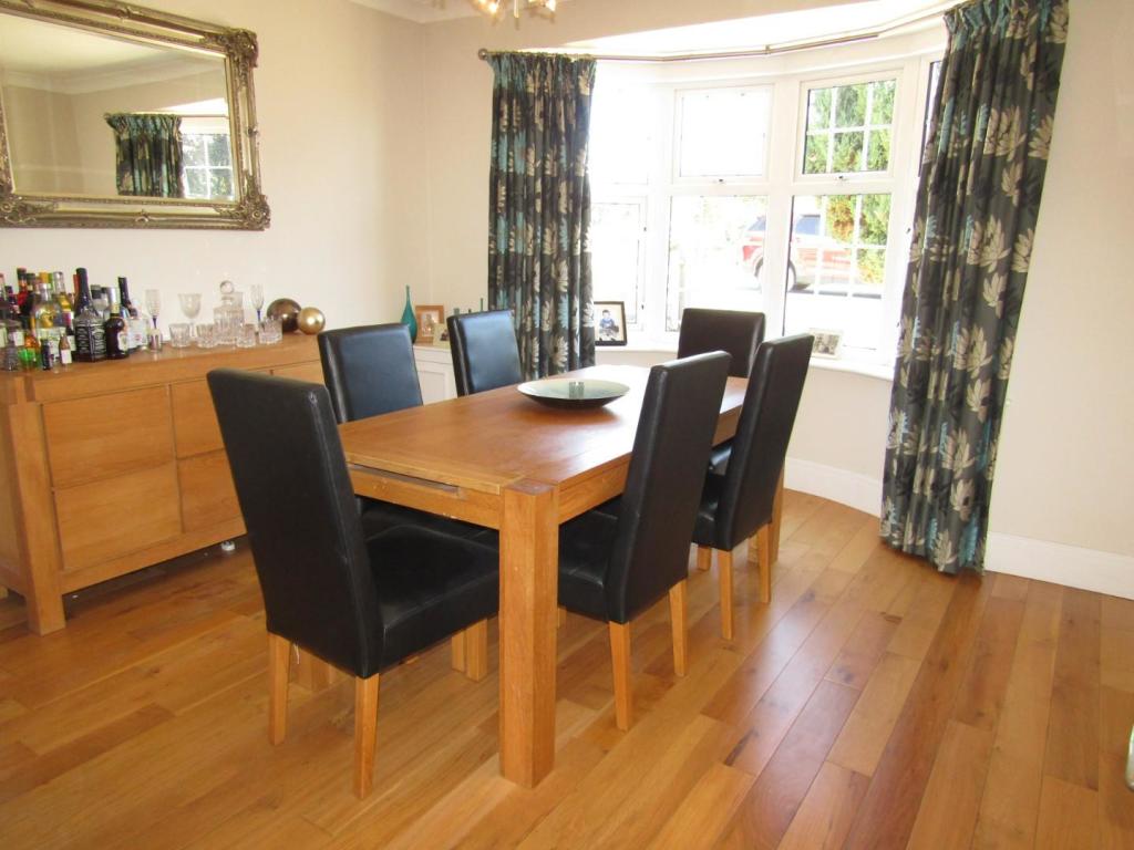 4 bedroom detached house for sale in Willingham Road, Knaith Park