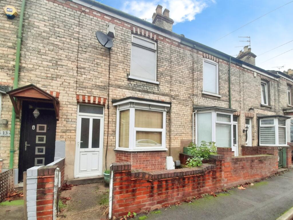Main image of property: St. Johns Terrace, Gainsborough, DN21 1BY