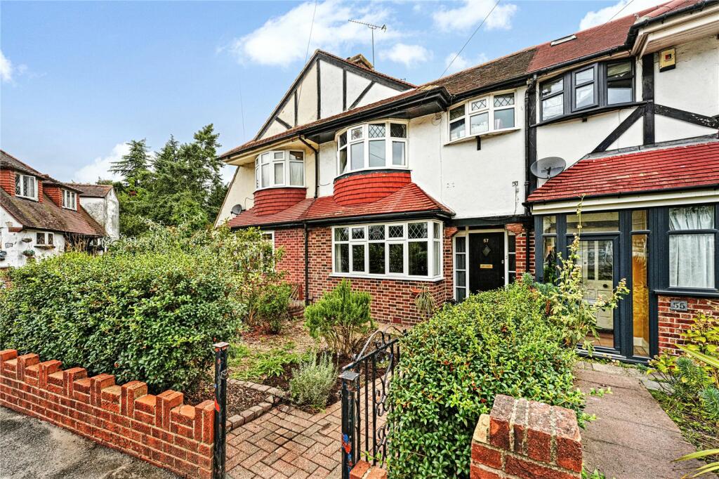 3 bedroom terraced house for sale in Fyfield Road, Walthamstow, London, E17