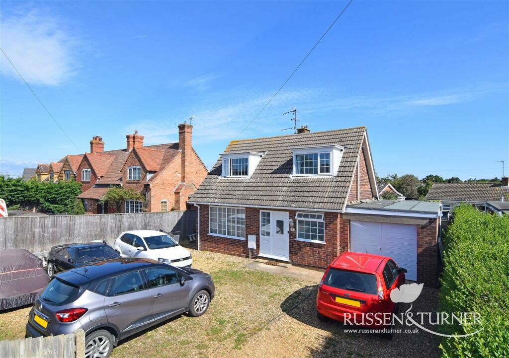 2 bedroom chalet for sale in Lamsey Lane, Heacham, PE31