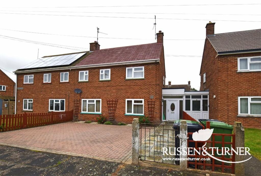 3 bedroom semidetached house for sale in Jarvis Road, King's Lynn, PE30