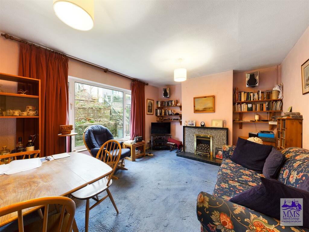 3 bedroom semidetached house for sale in Charles Drive, Cuxton,, ME2