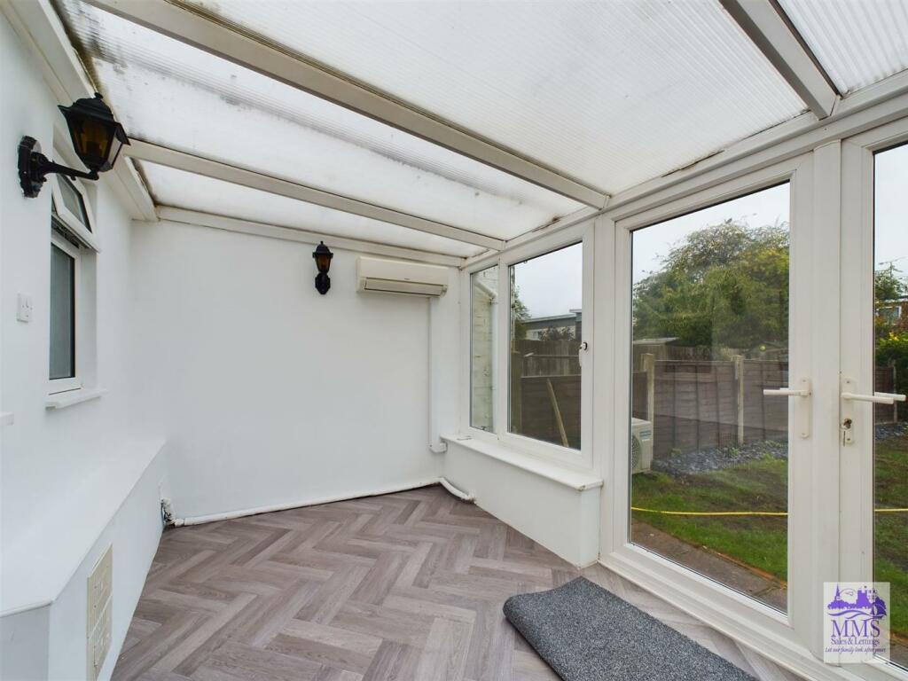 2 bedroom terraced house for sale in Bingham Road, Frindsbury, ME2