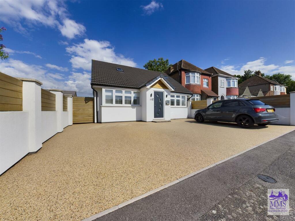 4 bedroom detached bungalow for sale in Maidstone Road, Blue Bell Hill, ME5