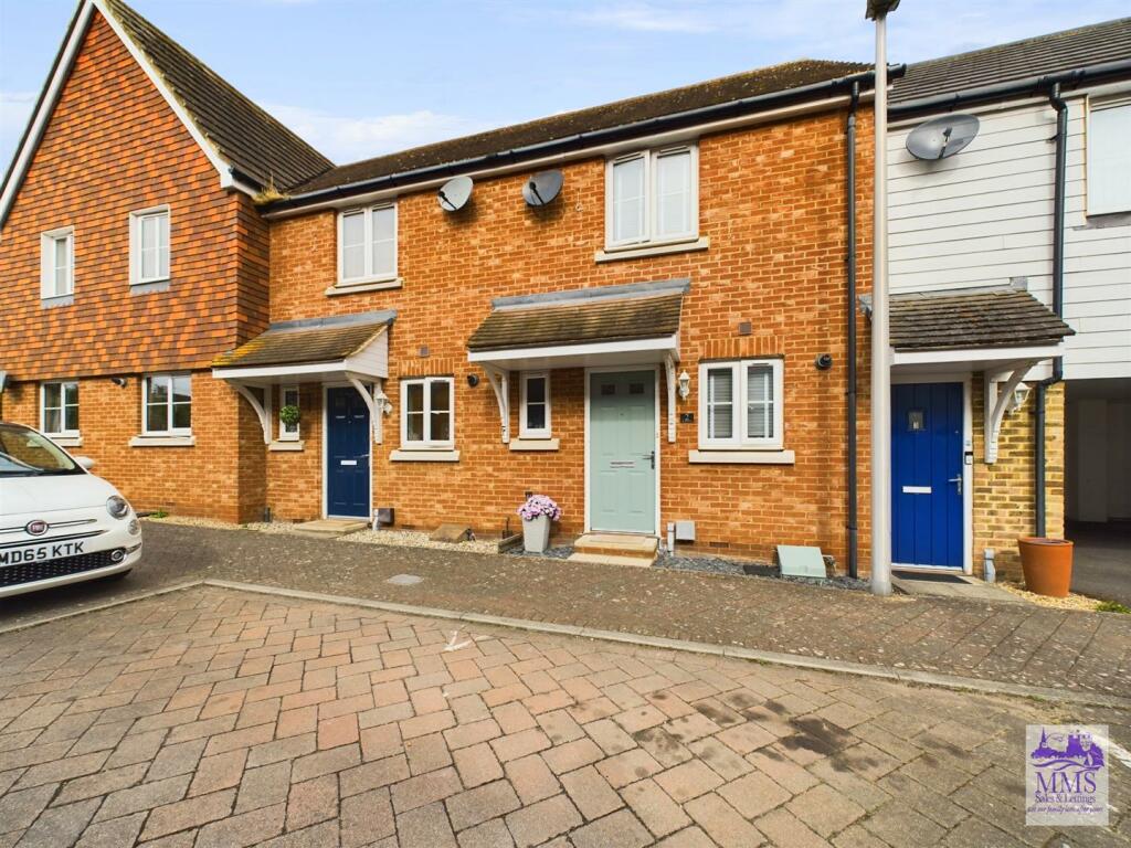 2 bedroom terraced house for sale in Weymouth Road, ME3