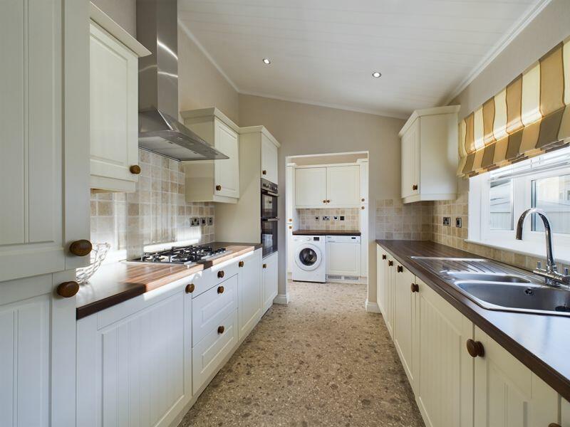 2 bedroom park home for sale in Rushbrooke Lane, Bury St. Edmunds, IP33