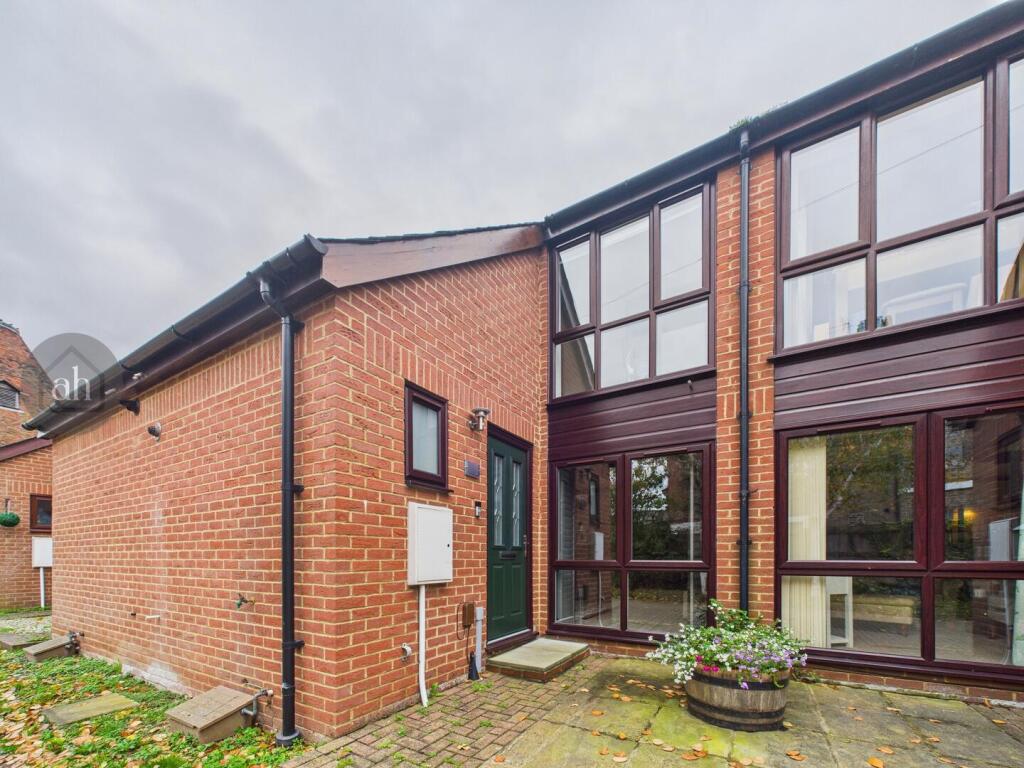 Main image of property: Oast Court, Southgate Street