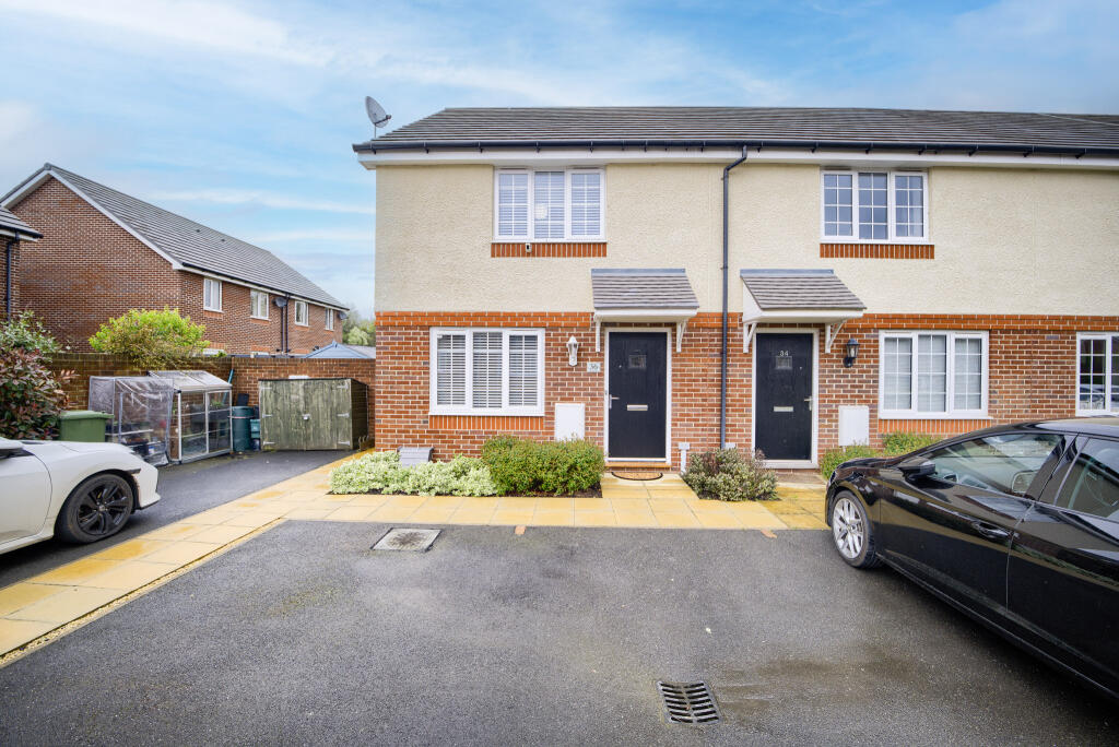 2 bedroom semidetached house for sale in Bomford Way, BidfordonAvon
