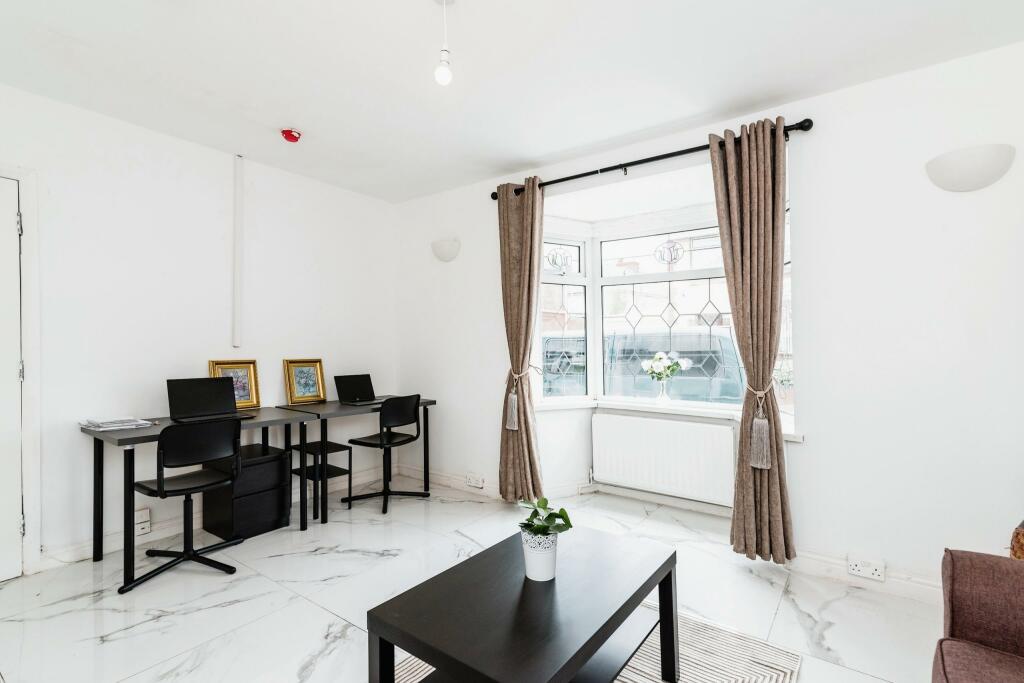 Additional property image - Pool Lane, Oldbury, B69