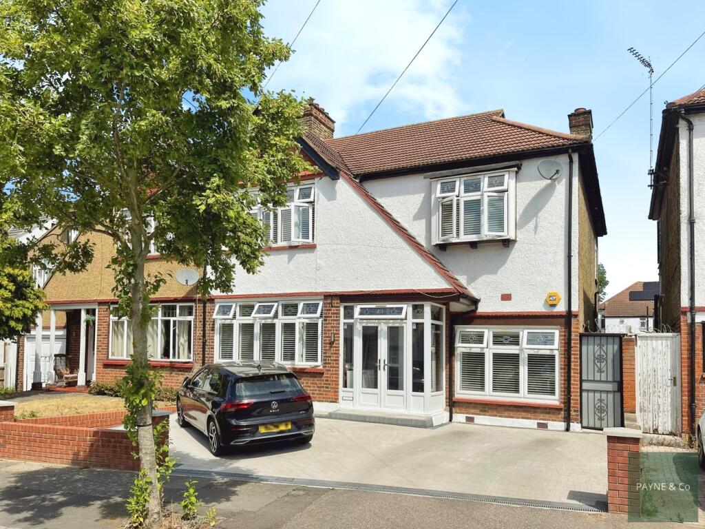 Main image of property: Lincoln Gardens, ILFORD, IG1