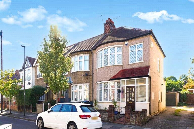 Main image of property: Lincoln Crescent, Enfield, EN1