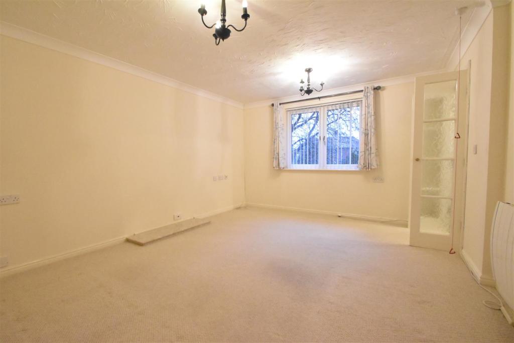 1 bedroom retirement property for sale in Flat 26, Pengwern Court