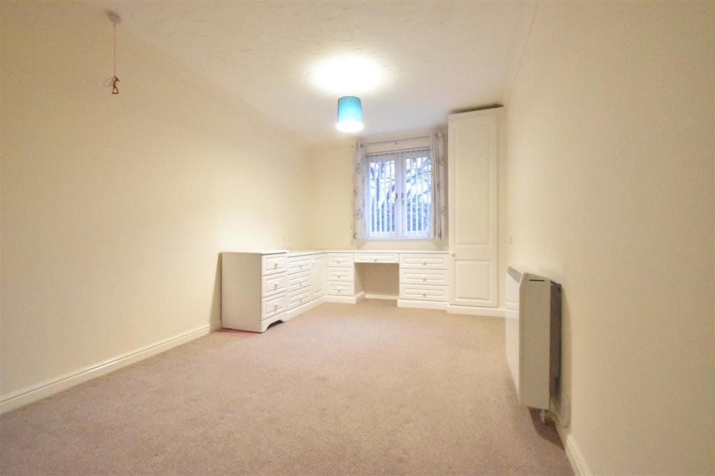 1 bedroom retirement property for sale in Flat 26, Pengwern Court