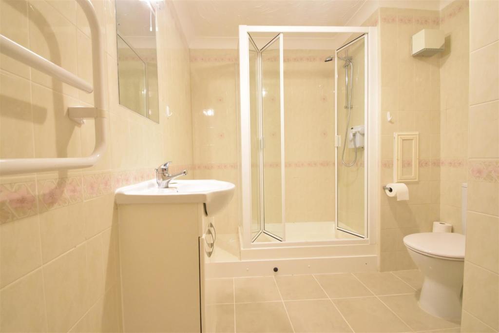 1 bedroom retirement property for sale in Flat 26, Pengwern Court