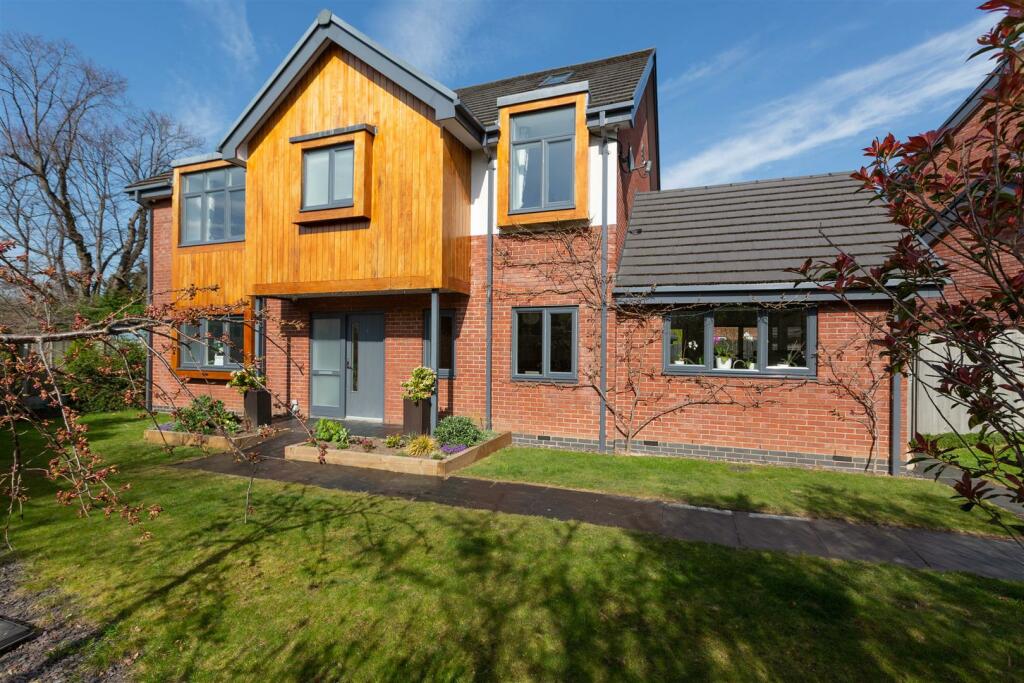 6 bedroom detached house for sale in 3 Minton Court, St Andrews Road