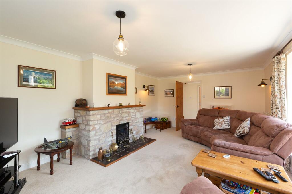 4 bedroom detached house for sale in Ravelston, 7 St. Andrews Close