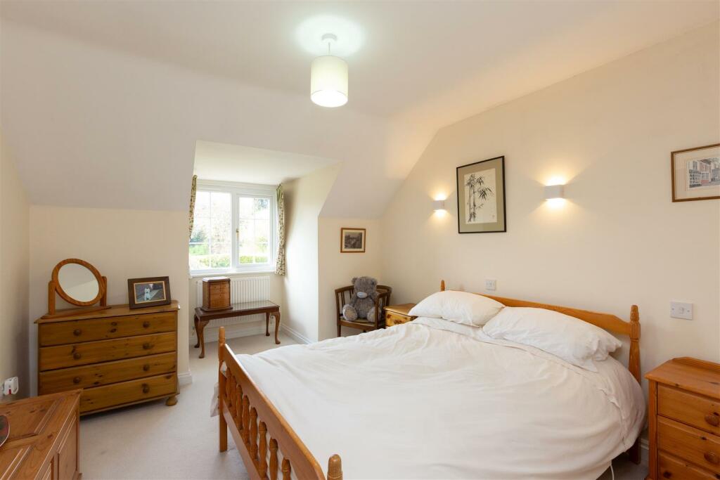 4 bedroom detached house for sale in Ravelston, 7 St. Andrews Close