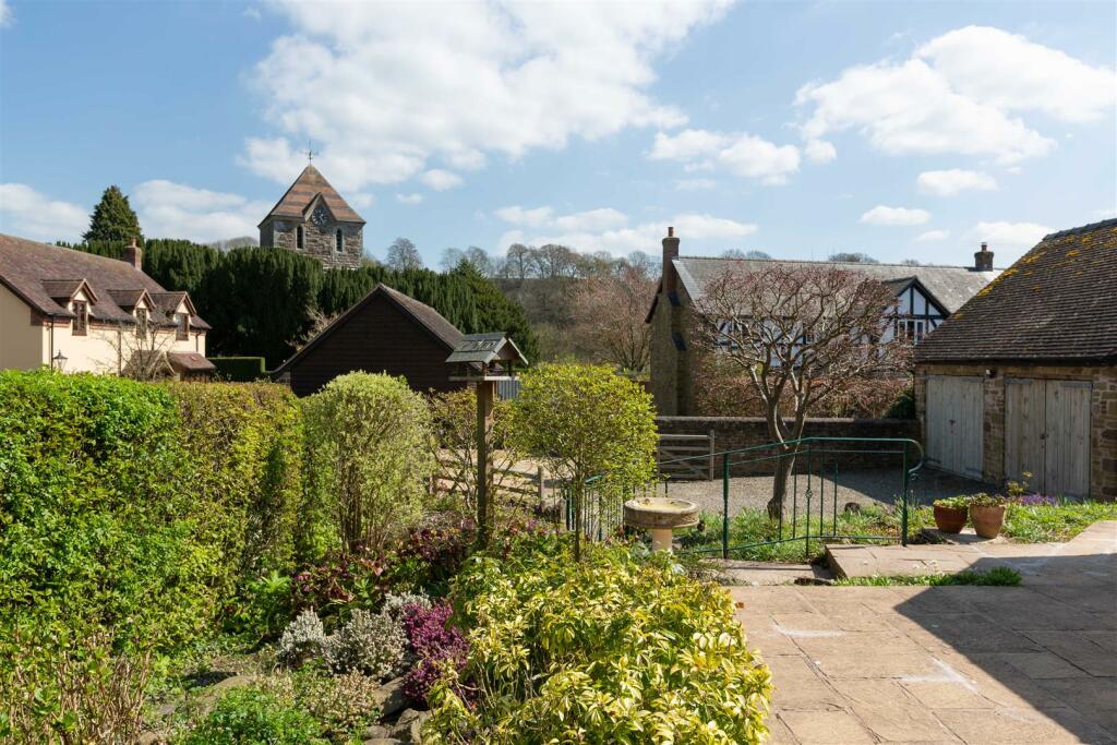 4 bedroom detached house for sale in Ravelston, 7 St. Andrews Close