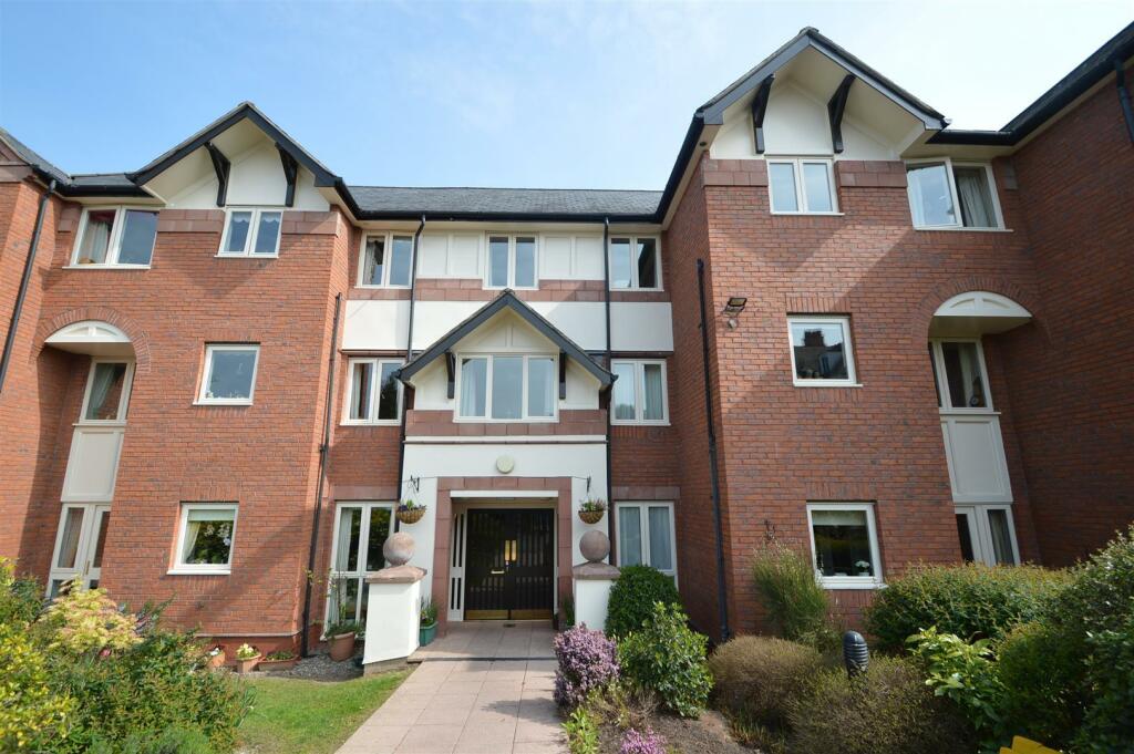 2 bedroom retirement property for sale in 34 Pengwern Court, Longden