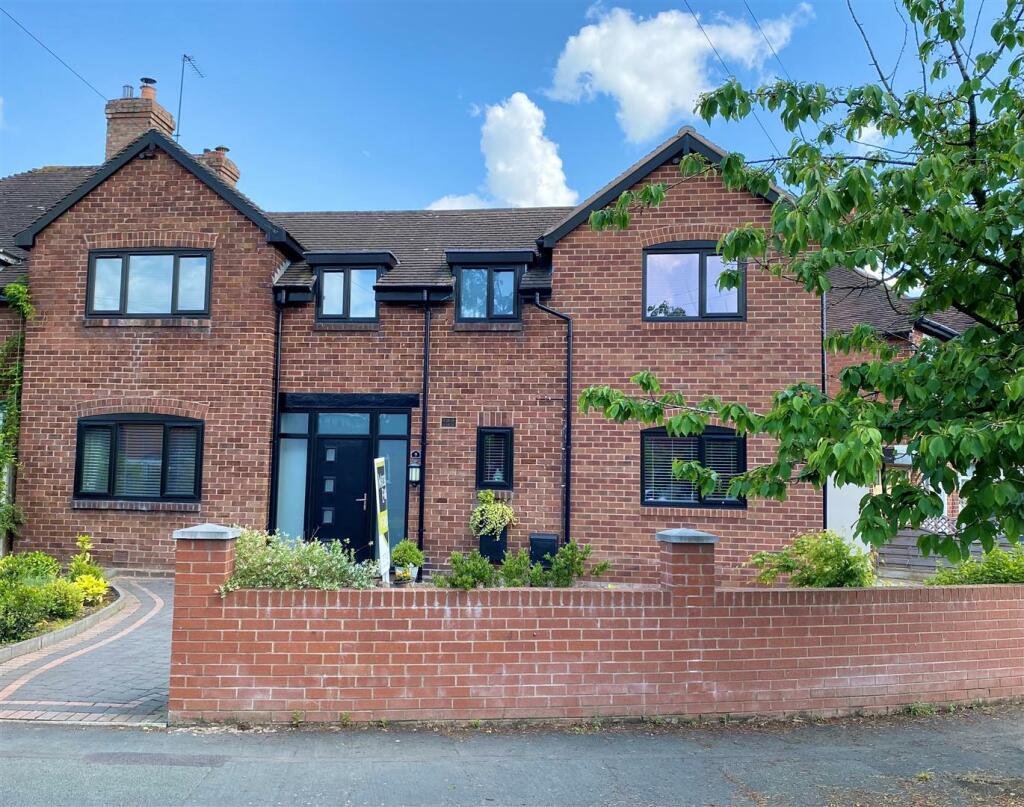 4 bedroom semidetached house for sale in 9 Oakley Street, Shrewsbury