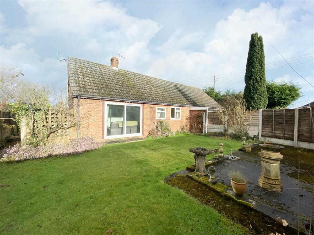 3 bedroom house for sale in 2 Parrs Lane, Bayston Hill, Shrewsbury, SY3