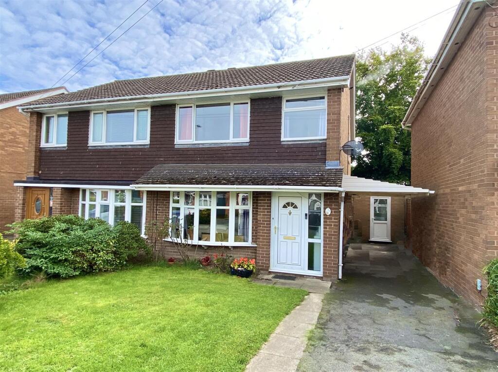 Main image of property: 31 Dale Road, Shrewsbury, SY2 5TE