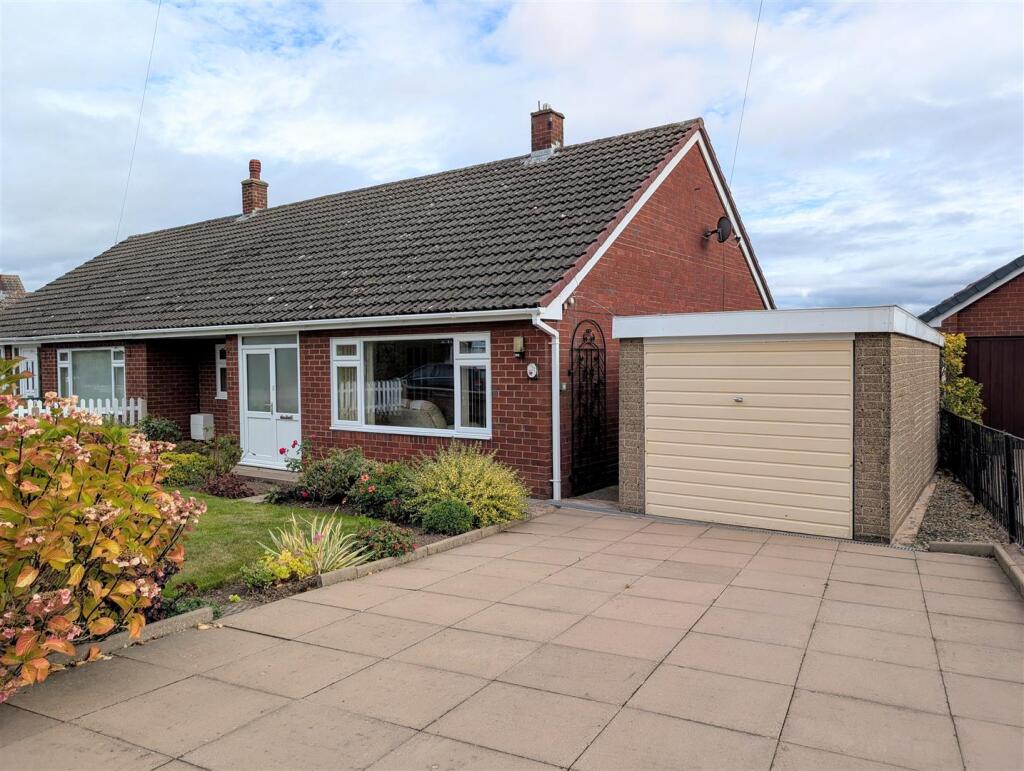 Main image of property: 22 Hollies Drive, Bayston Hill, Shrewsbury, SY3 0NN