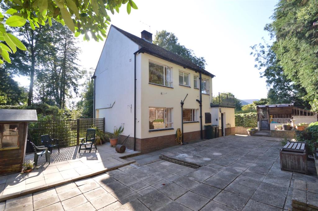3 bedroom detached house for sale in Fellside, Sandford Avenue, Church Stretton, SY6 7AA, SY6