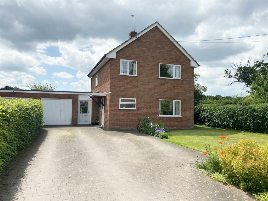 3 bedroom detached house for sale in Montrose, Drury Lane, Montford