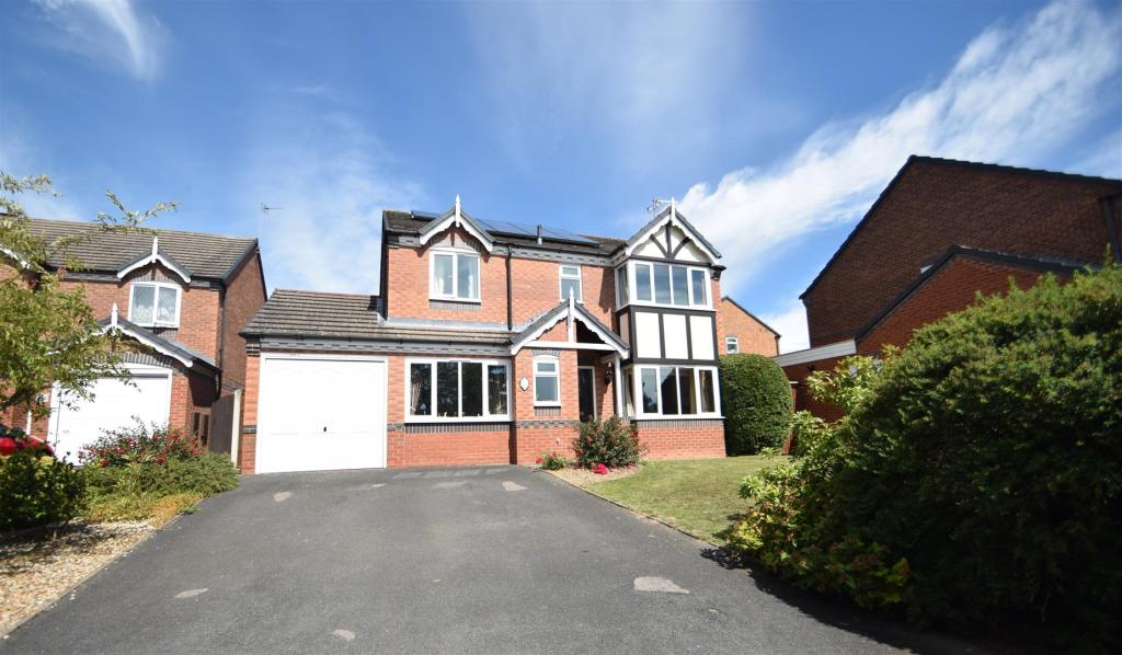 5 bedroom detached house for sale in 3 Shackleton Way, Shrewsbury SY3