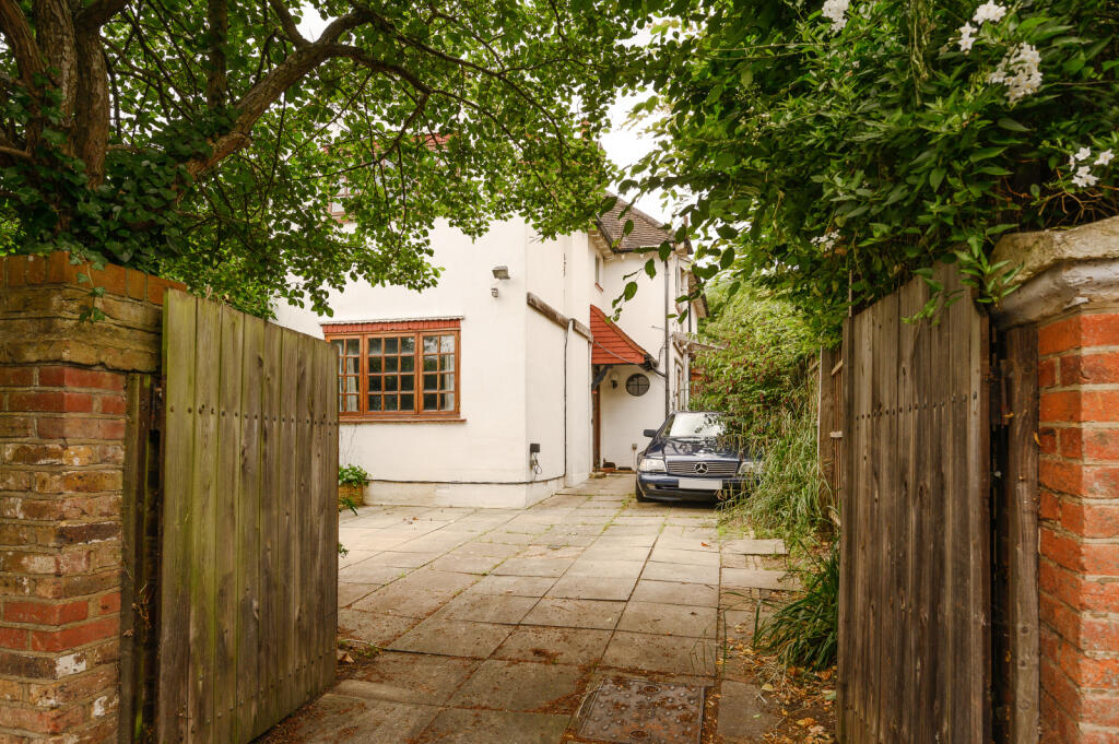 Main image of property: Kenilworth Avenue, Wimbledon, SW19