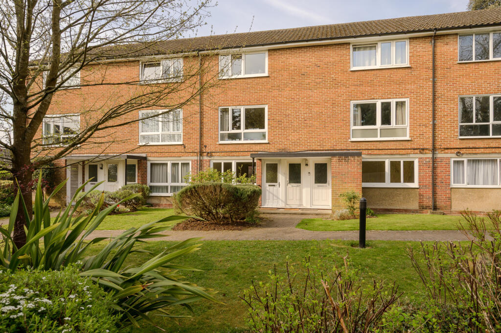 Main image of property: Edge Hill, London, SW19