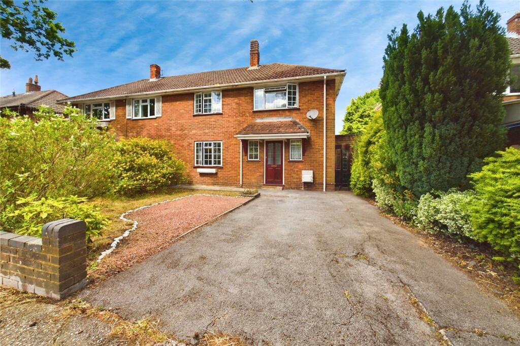 Main image of property: Reading Road, Burghfield Common, Reading, Berkshire, RG7