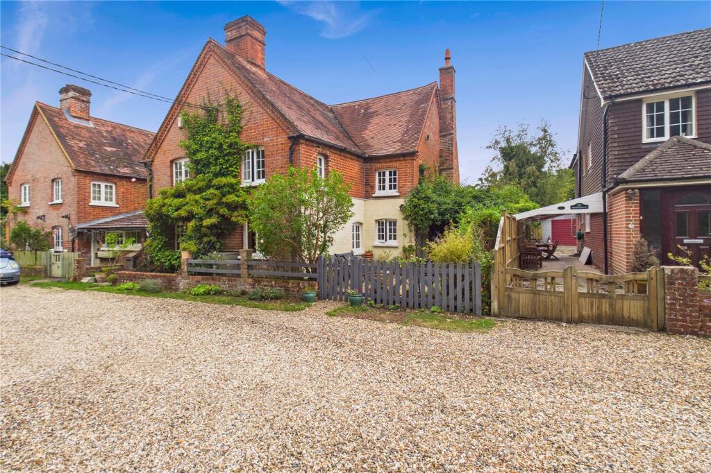 Main image of property: Round Oak Cottages, Reading Road, Padworth Common, Reading, RG7