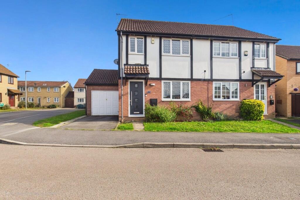 Main image of property: Lamden Way, Burghfield Common, Reading, RG7