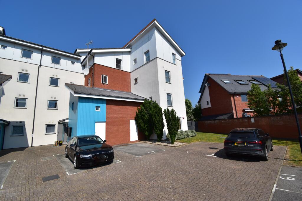 Main image of property: Fen Bight Circle, Ipswich, Suffolk, IP3
