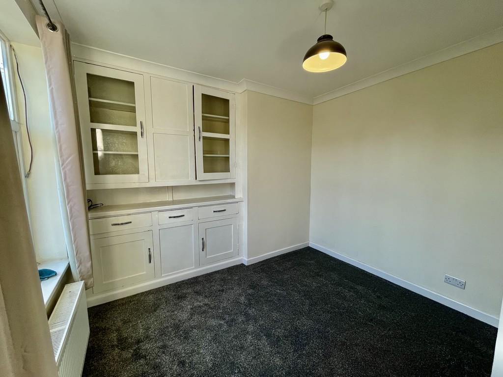 4 bedroom semidetached house for sale in Halmer Gate, Spalding, PE11