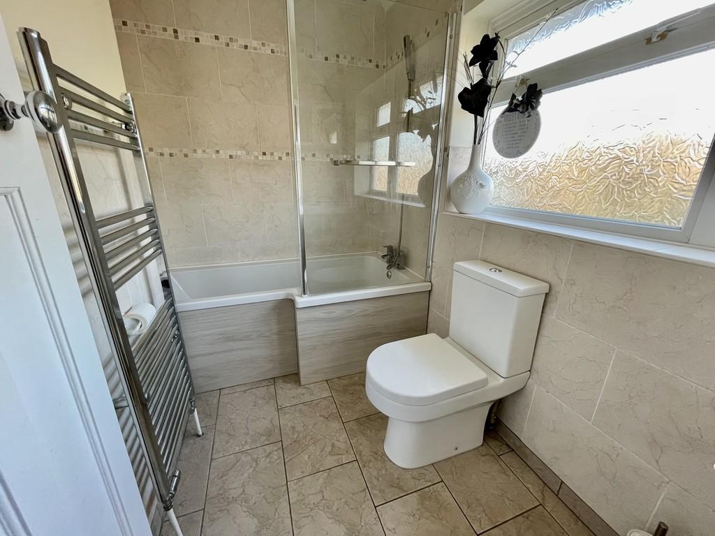 4 bedroom semidetached house for sale in Halmer Gate, Spalding, PE11