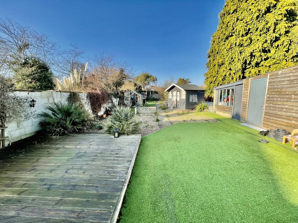 4 bedroom semidetached house for sale in Halmer Gate, Spalding, PE11