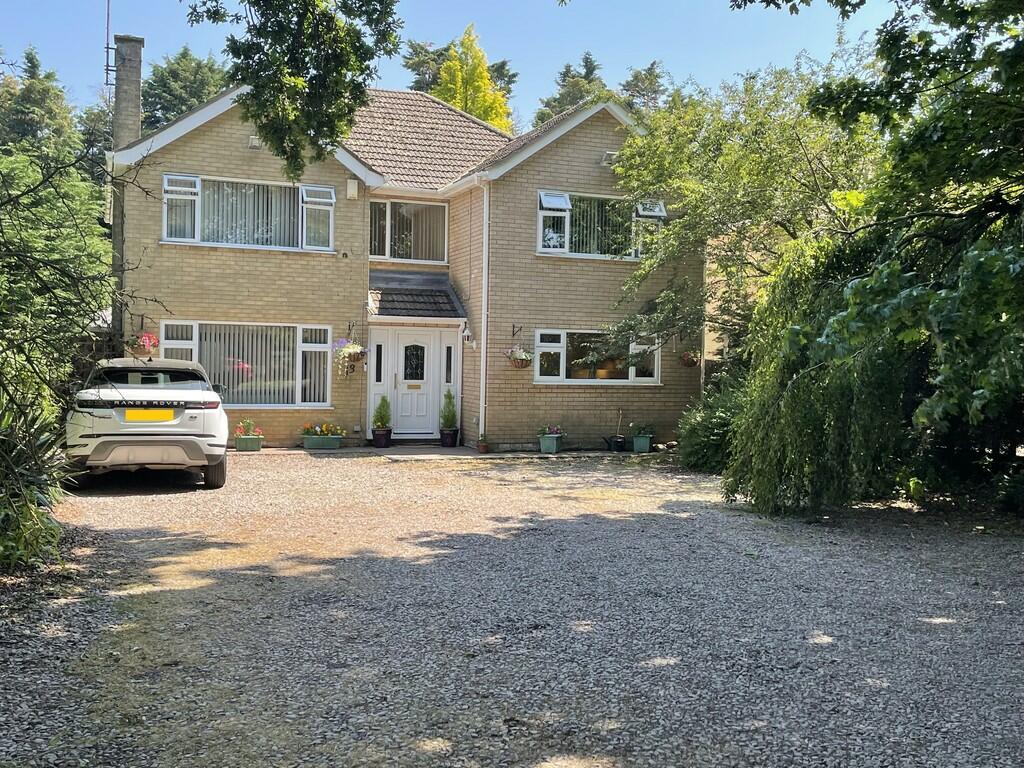 4 bedroom detached house for sale in Dam Gate, Holbeach, PE12