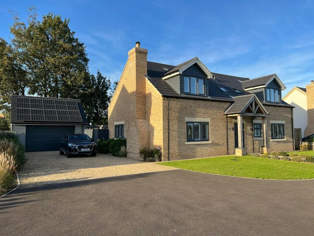 3 bedroom detached house for sale in Brambleberry Close, Gosberton, PE11