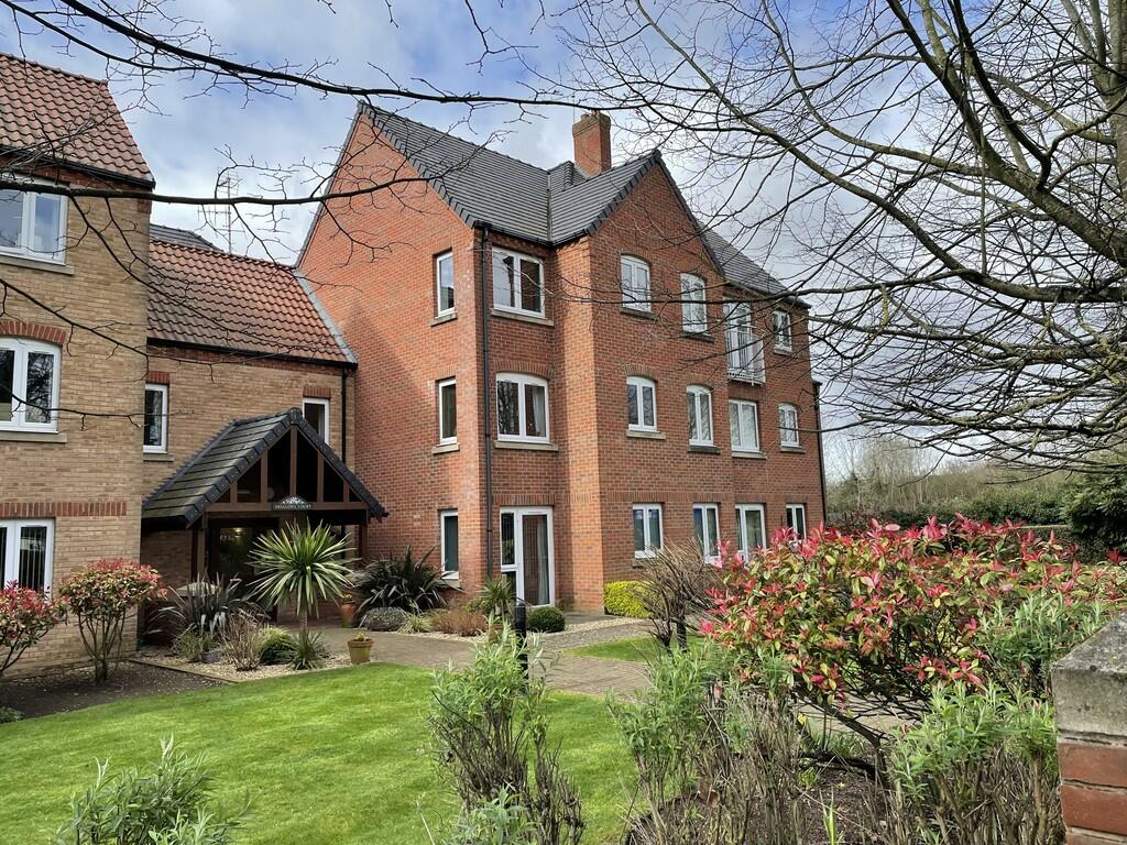1 bedroom apartment for sale in Swallows Court, Spalding, PE11