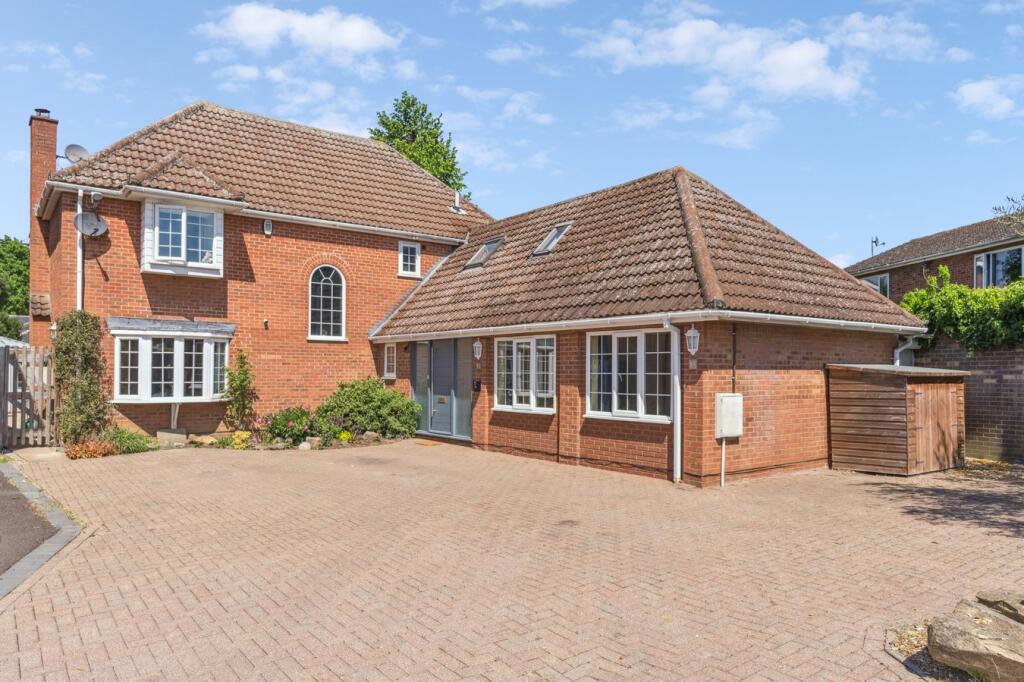 Main image of property: Jubilee Close, Little Paxton, St Neots, PE19