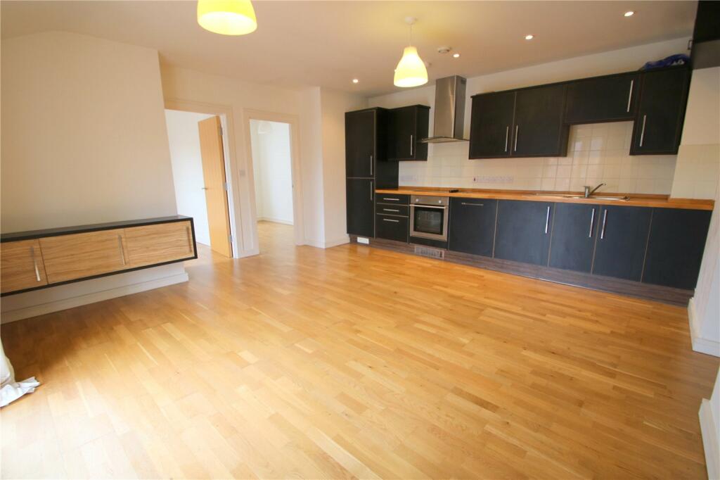 2 bedroom apartment for rent in St Johns Lane, Bedminster, BS3