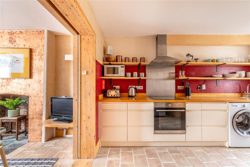 Main image of property: Luckwell Road, Bristol, BS3