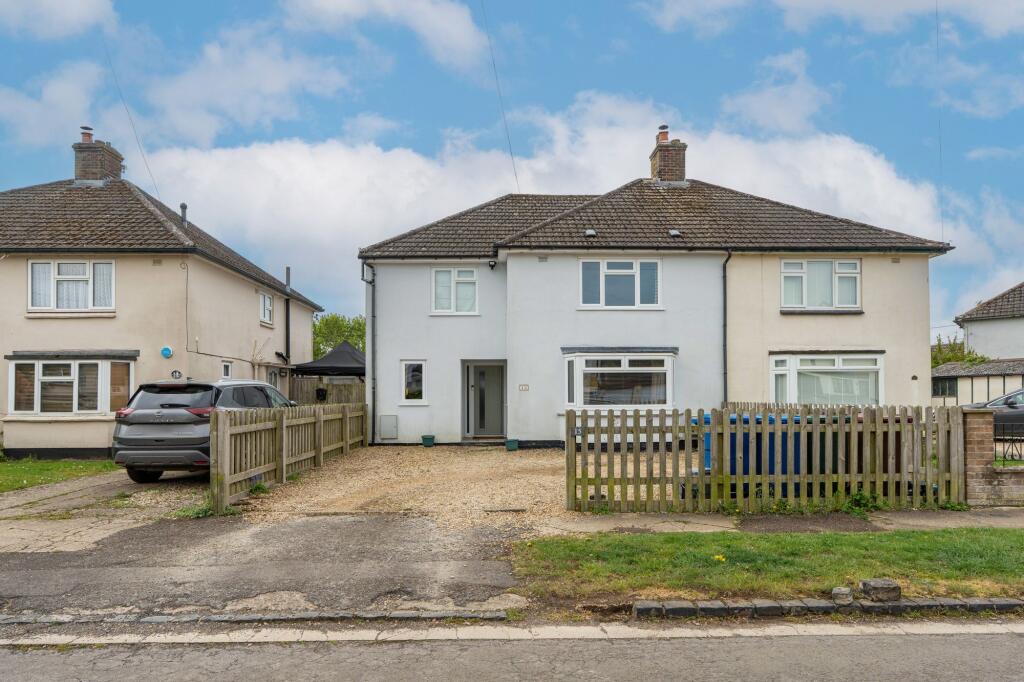 Main image of property: Valentia Close, Bletchingdon, OX5