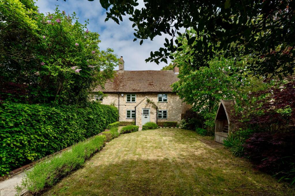 Main image of property: Banbury Road, Woodstock, OX20