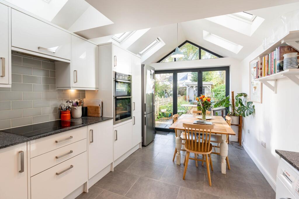 Main image of property: Bridge Street, Oxford, OX2