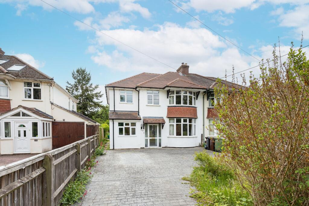 Main image of property: Eynsham Road, Botley, OX2